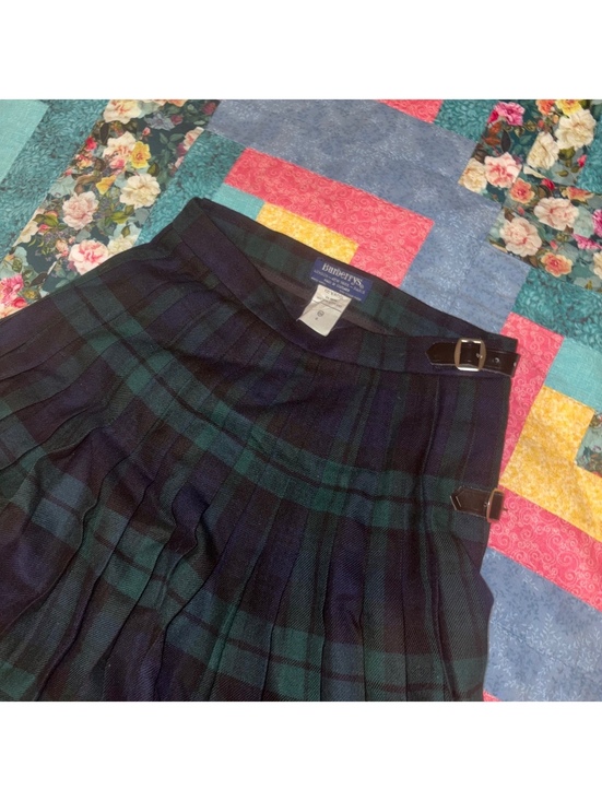 Dresses & Skirts - Vintage Burberrys $1750 100% Wool Pleated Tartan Skirt Made in Scotland, Size 8